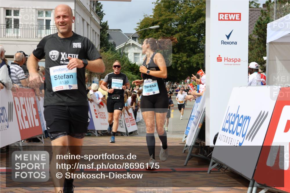 31.08.2025 - 21. Blankeneser Heldenlauf Strokosch-Dieckow http://msf.ph/oto/8696175 31.08.2025 12:23:15 Ziel 5709, 5144, 4133, 4039, 4042, 4253 meine-sportfotos.de