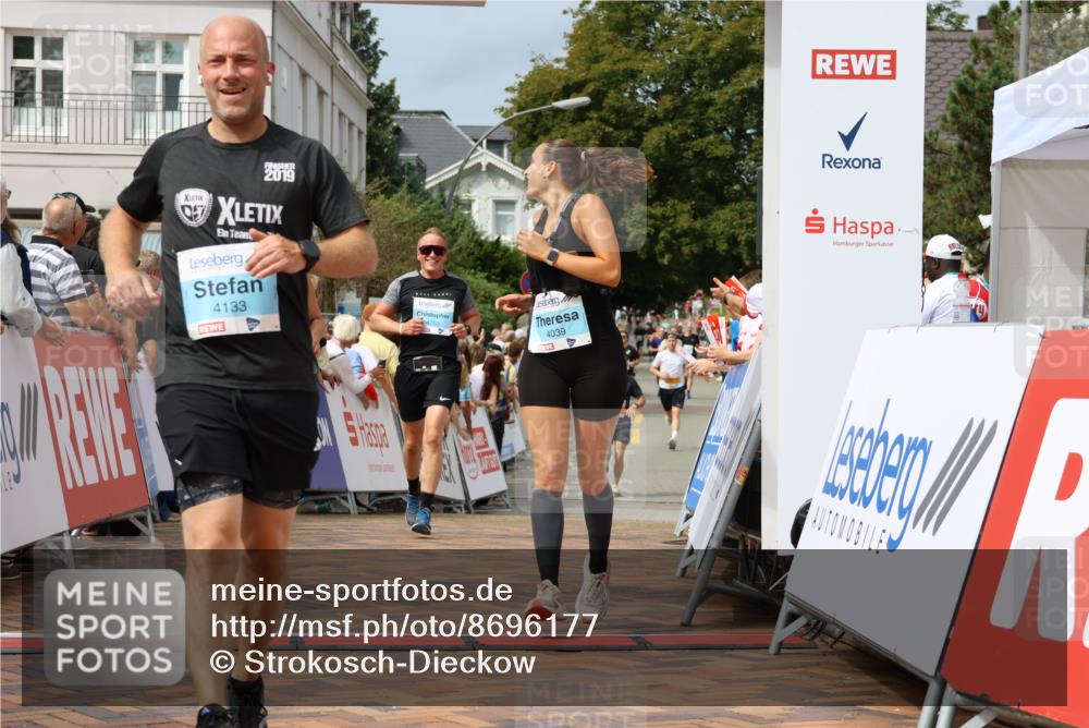31.08.2025 - 21. Blankeneser Heldenlauf Strokosch-Dieckow http://msf.ph/oto/8696177 31.08.2025 12:23:15 Ziel 5709, 5144, 4133, 4039, 4042, 4253 meine-sportfotos.de