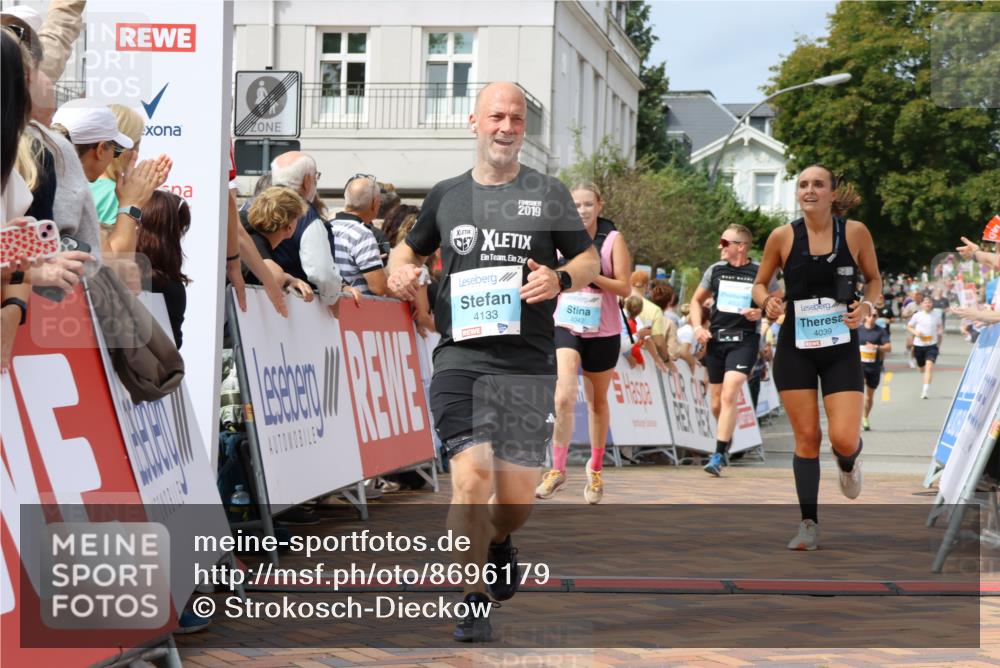 31.08.2025 - 21. Blankeneser Heldenlauf Strokosch-Dieckow http://msf.ph/oto/8696179 31.08.2025 12:23:15 Ziel 5709, 5144, 4133, 4039, 4042, 4253 meine-sportfotos.de