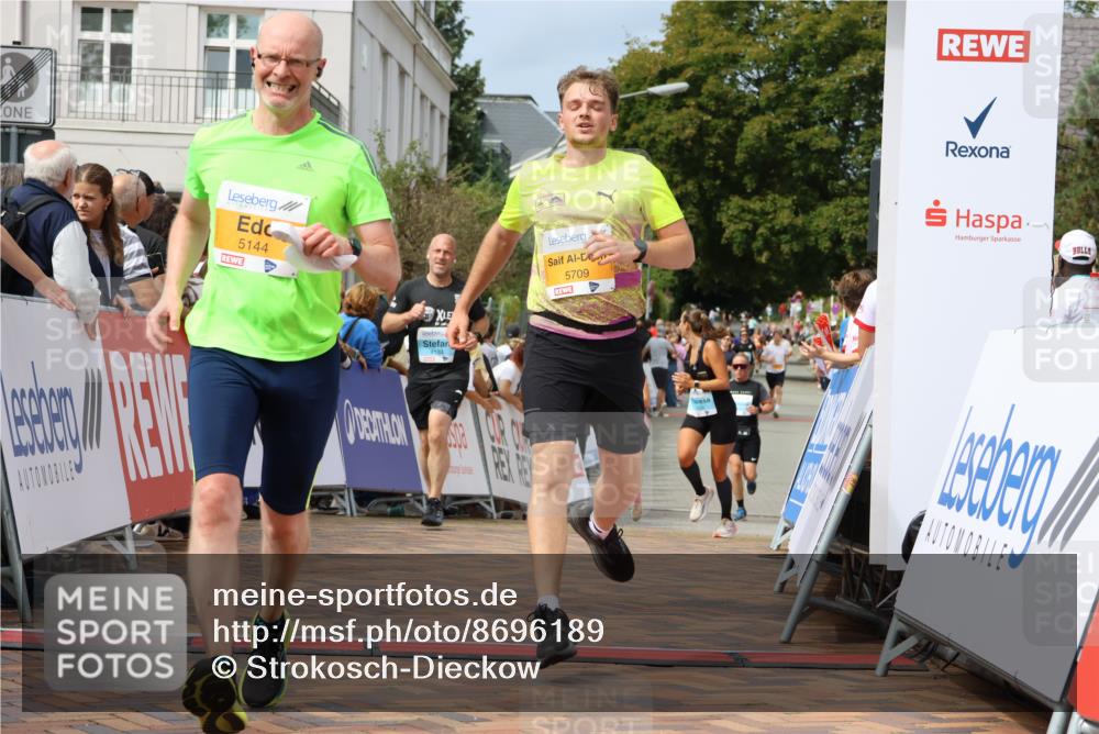 31.08.2025 - 21. Blankeneser Heldenlauf Strokosch-Dieckow http://msf.ph/oto/8696189 31.08.2025 12:23:11 Ziel 5709, 5797, 5144, 4133, 4039, 4042 meine-sportfotos.de