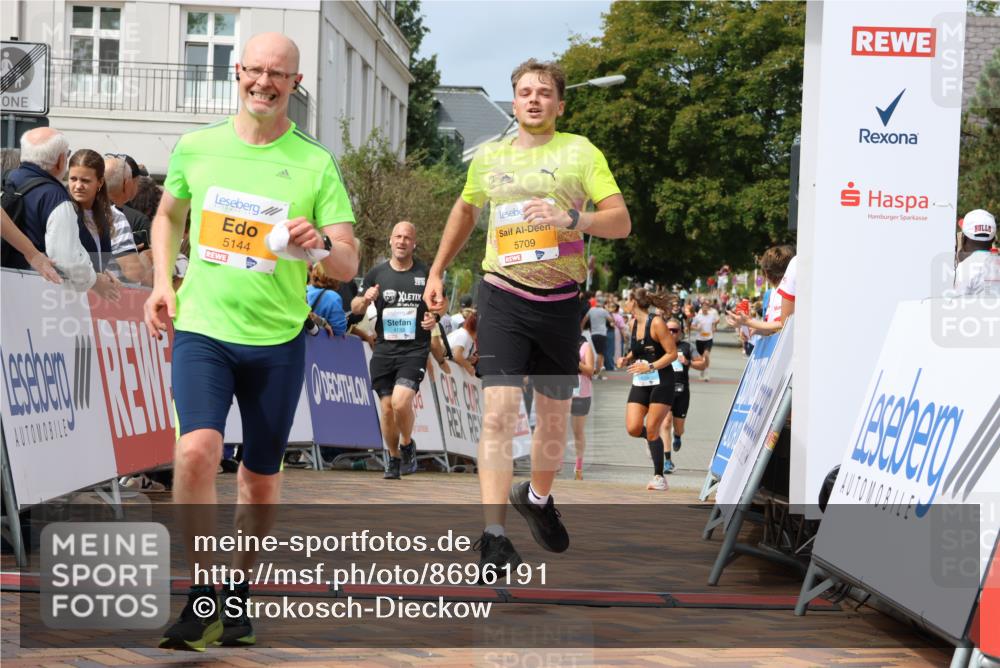 31.08.2025 - 21. Blankeneser Heldenlauf Strokosch-Dieckow http://msf.ph/oto/8696191 31.08.2025 12:23:11 Ziel 5709, 5797, 5144, 4133, 4039, 4042 meine-sportfotos.de