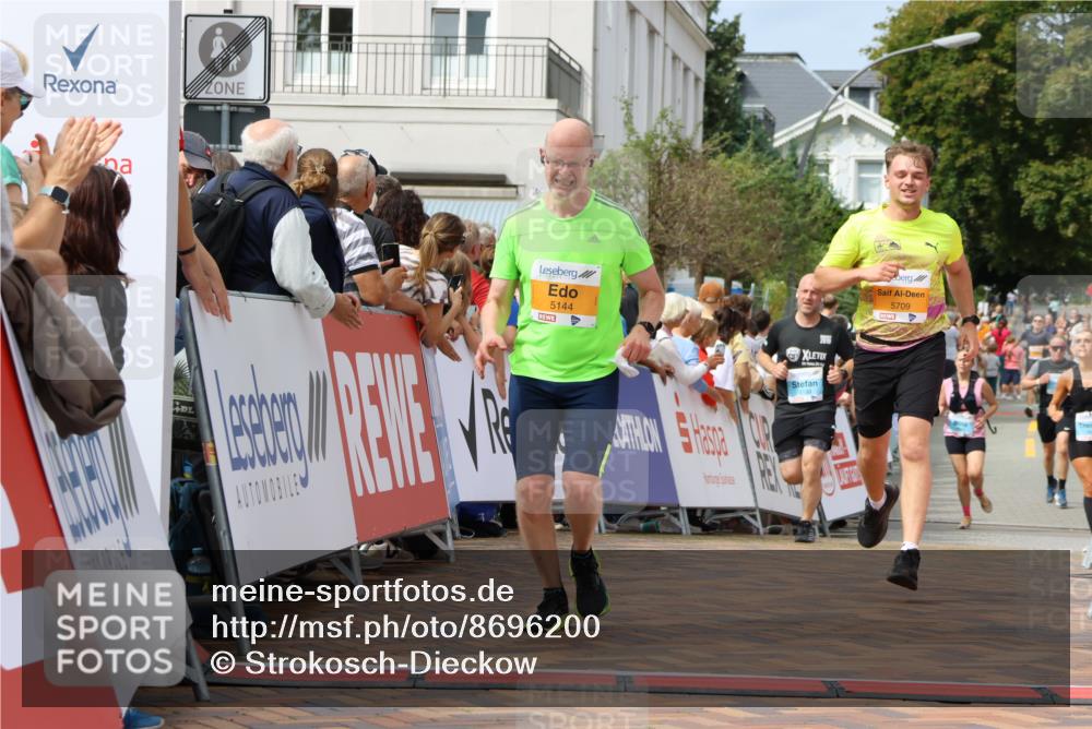31.08.2025 - 21. Blankeneser Heldenlauf Strokosch-Dieckow http://msf.ph/oto/8696200 31.08.2025 12:23:10 Ziel 5709, 5797, 5144, 4133 meine-sportfotos.de