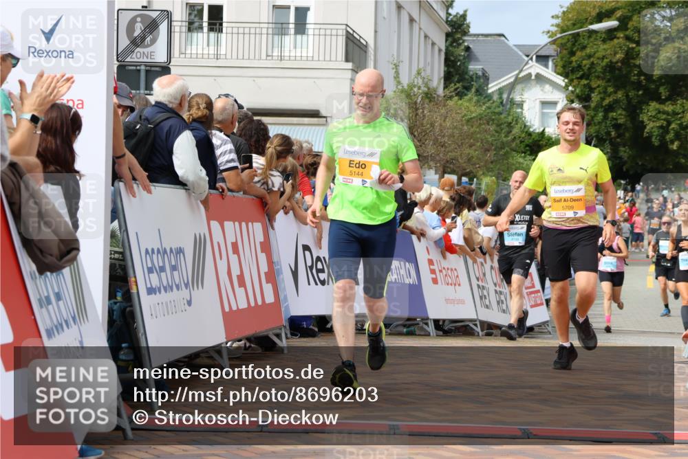 31.08.2025 - 21. Blankeneser Heldenlauf Strokosch-Dieckow http://msf.ph/oto/8696203 31.08.2025 12:23:10 Ziel 5709, 5797, 5144, 4133 meine-sportfotos.de