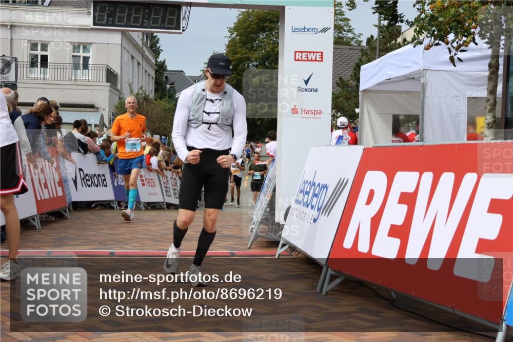 31.08.2025 - 21. Blankeneser Heldenlauf Strokosch-Dieckow http://msf.ph/oto/8696219 31.08.2025 12:27:57 Ziel 5322, 4058 meine-sportfotos.de