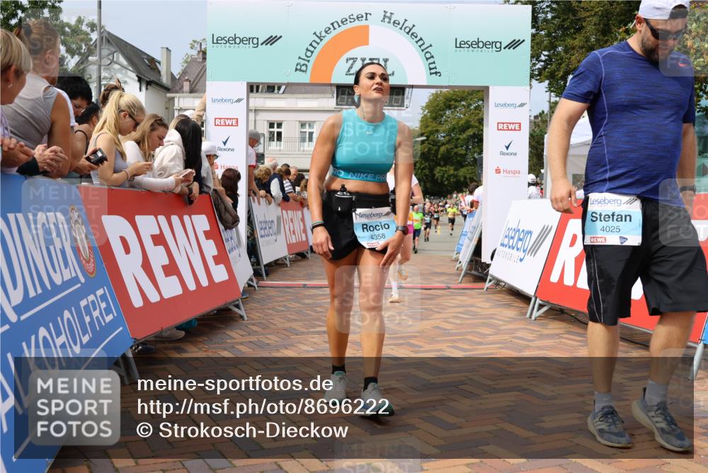 31.08.2025 - 21. Blankeneser Heldenlauf Strokosch-Dieckow http://msf.ph/oto/8696222 31.08.2025 12:23:05 Ziel 5797, 4358, 4025, 4285, 4426 meine-sportfotos.de