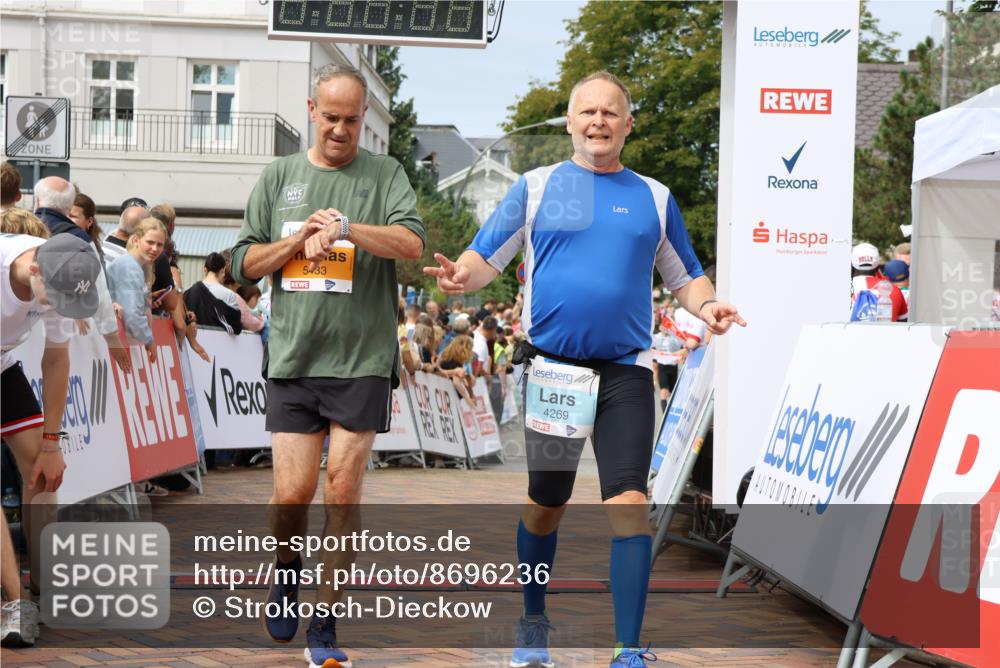 31.08.2025 - 21. Blankeneser Heldenlauf Strokosch-Dieckow http://msf.ph/oto/8696236 31.08.2025 12:27:50 Ziel 5433, 5742, 4269 meine-sportfotos.de