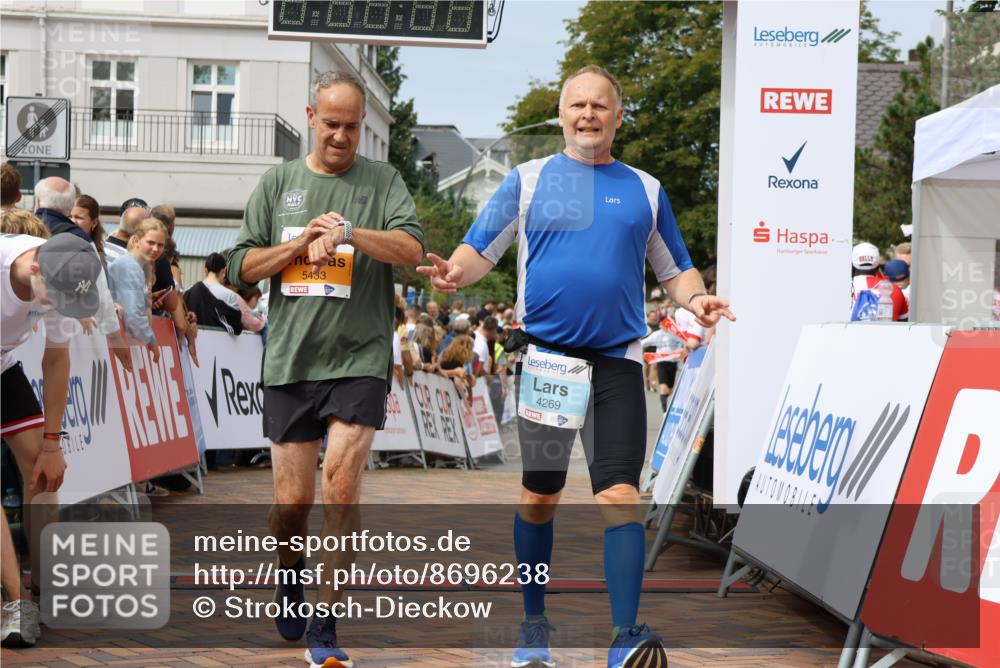 31.08.2025 - 21. Blankeneser Heldenlauf Strokosch-Dieckow http://msf.ph/oto/8696238 31.08.2025 12:27:50 Ziel 5433, 5742, 4269 meine-sportfotos.de