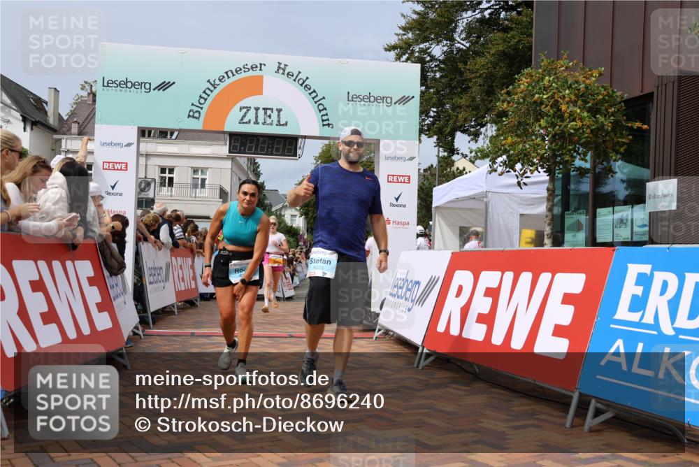 31.08.2025 - 21. Blankeneser Heldenlauf Strokosch-Dieckow http://msf.ph/oto/8696240 31.08.2025 12:23:03 Ziel 5797, 4358, 4025, 4285, 4426 meine-sportfotos.de