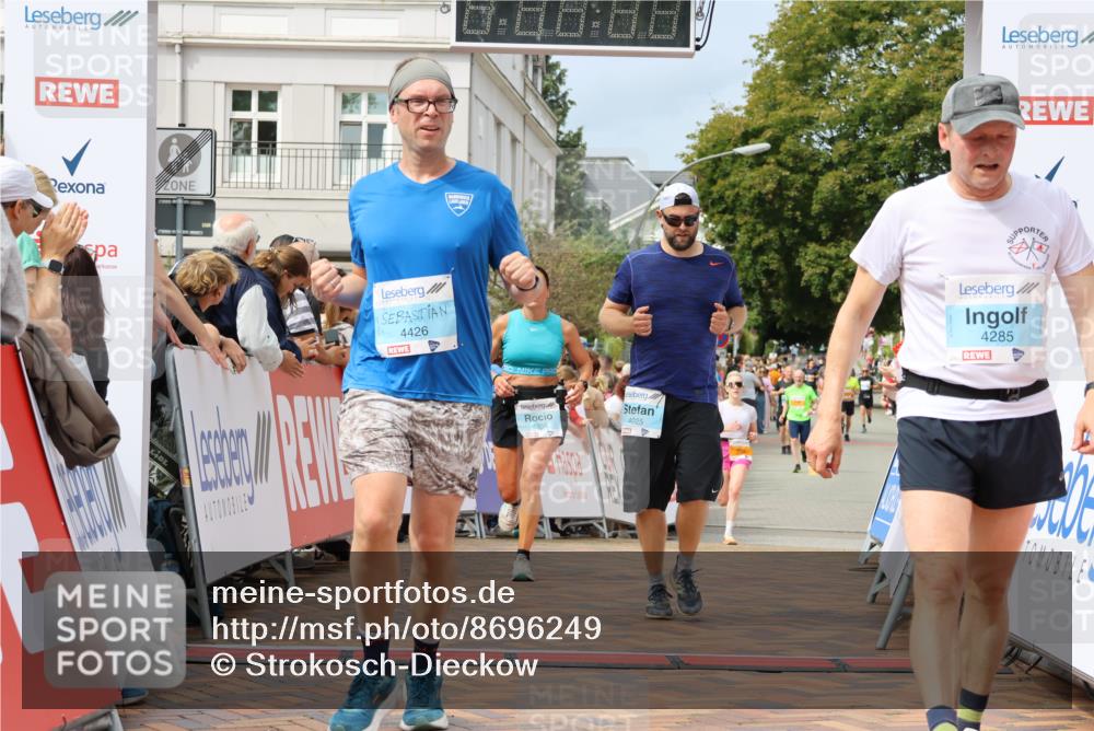 31.08.2025 - 21. Blankeneser Heldenlauf Strokosch-Dieckow http://msf.ph/oto/8696249 31.08.2025 12:23:00 Ziel 5797, 4358, 4025, 4285, 4426 meine-sportfotos.de