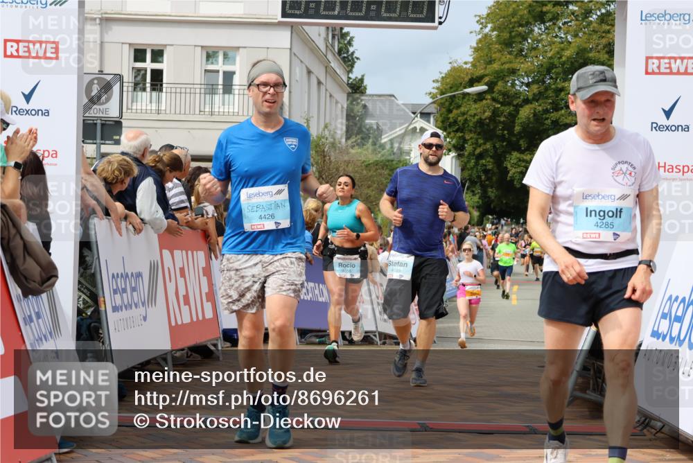 31.08.2025 - 21. Blankeneser Heldenlauf Strokosch-Dieckow http://msf.ph/oto/8696261 31.08.2025 12:23:00 Ziel 5797, 4358, 4025, 4285, 4426 meine-sportfotos.de