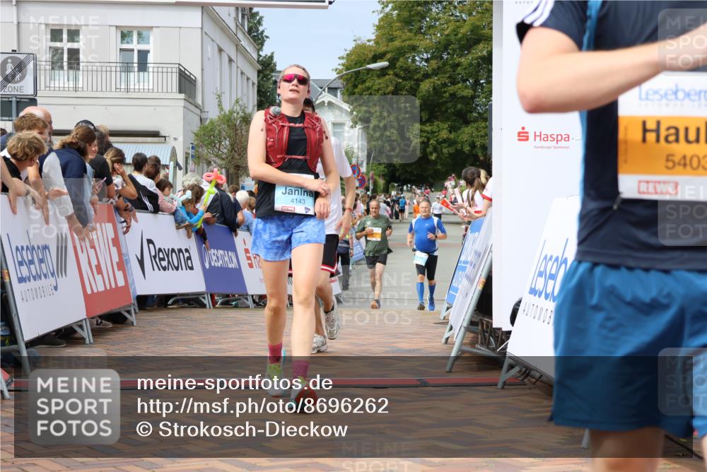 31.08.2025 - 21. Blankeneser Heldenlauf Strokosch-Dieckow http://msf.ph/oto/8696262 31.08.2025 12:27:42 Ziel 5121, 5403, 5564, 5742, 4143 meine-sportfotos.de