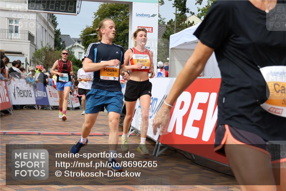 31.08.2025 - 21. Blankeneser Heldenlauf Strokosch-Dieckow http://msf.ph/oto/8696265 31.08.2025 12:27:41 Ziel 5121, 5403, 5564, 5742, 4143 meine-sportfotos.de