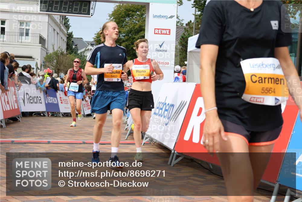 31.08.2025 - 21. Blankeneser Heldenlauf Strokosch-Dieckow http://msf.ph/oto/8696271 31.08.2025 12:27:41 Ziel 5121, 5403, 5564, 5742, 4143 meine-sportfotos.de