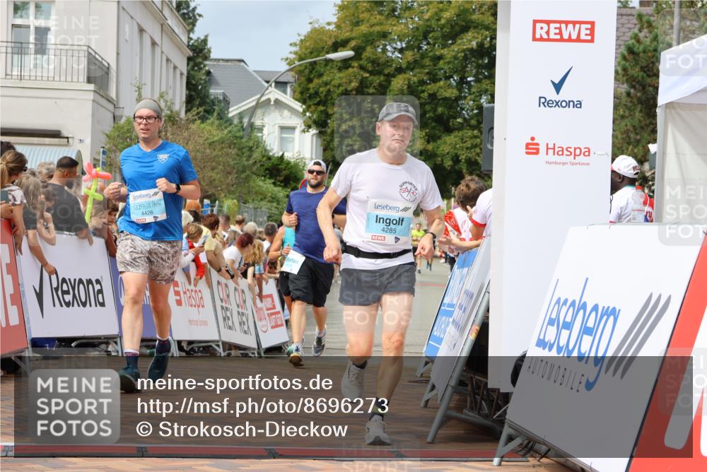 31.08.2025 - 21. Blankeneser Heldenlauf Strokosch-Dieckow http://msf.ph/oto/8696273 31.08.2025 12:22:58 Ziel 4358, 4025, 4285, 4426 meine-sportfotos.de