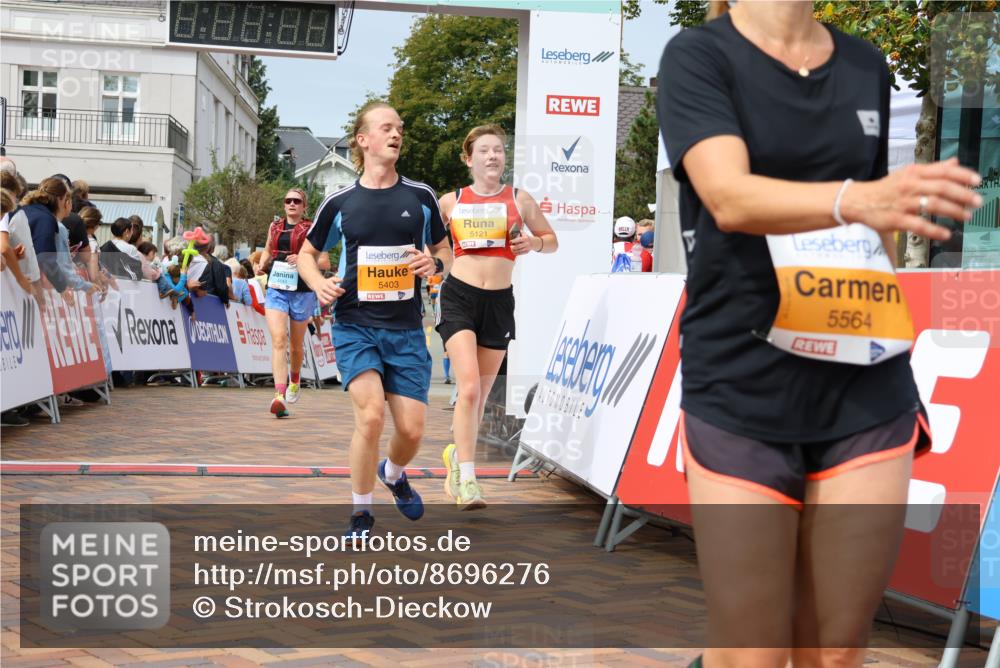 31.08.2025 - 21. Blankeneser Heldenlauf Strokosch-Dieckow http://msf.ph/oto/8696276 31.08.2025 12:27:40 Ziel 5121, 5403, 5564, 5742, 4143 meine-sportfotos.de