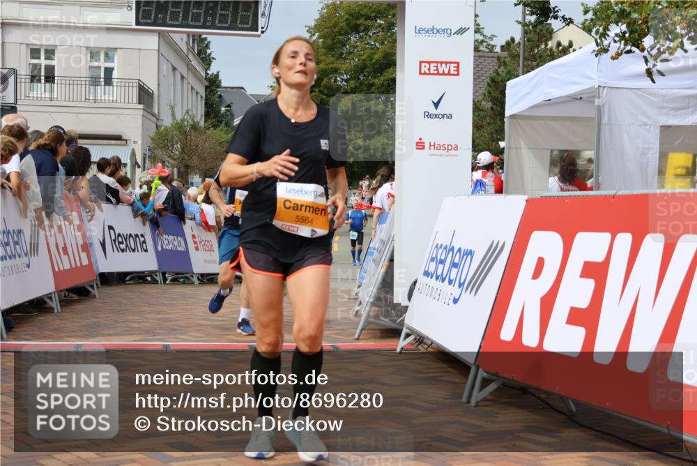 31.08.2025 - 21. Blankeneser Heldenlauf Strokosch-Dieckow http://msf.ph/oto/8696280 31.08.2025 12:27:39 Ziel 5121, 5403, 5564, 5742, 4143 meine-sportfotos.de
