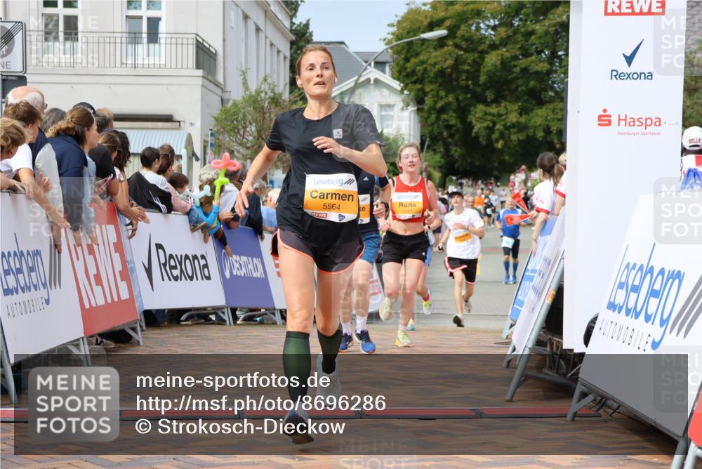 31.08.2025 - 21. Blankeneser Heldenlauf Strokosch-Dieckow http://msf.ph/oto/8696286 31.08.2025 12:27:38 Ziel 5121, 5403, 5564, 5742, 4143 meine-sportfotos.de