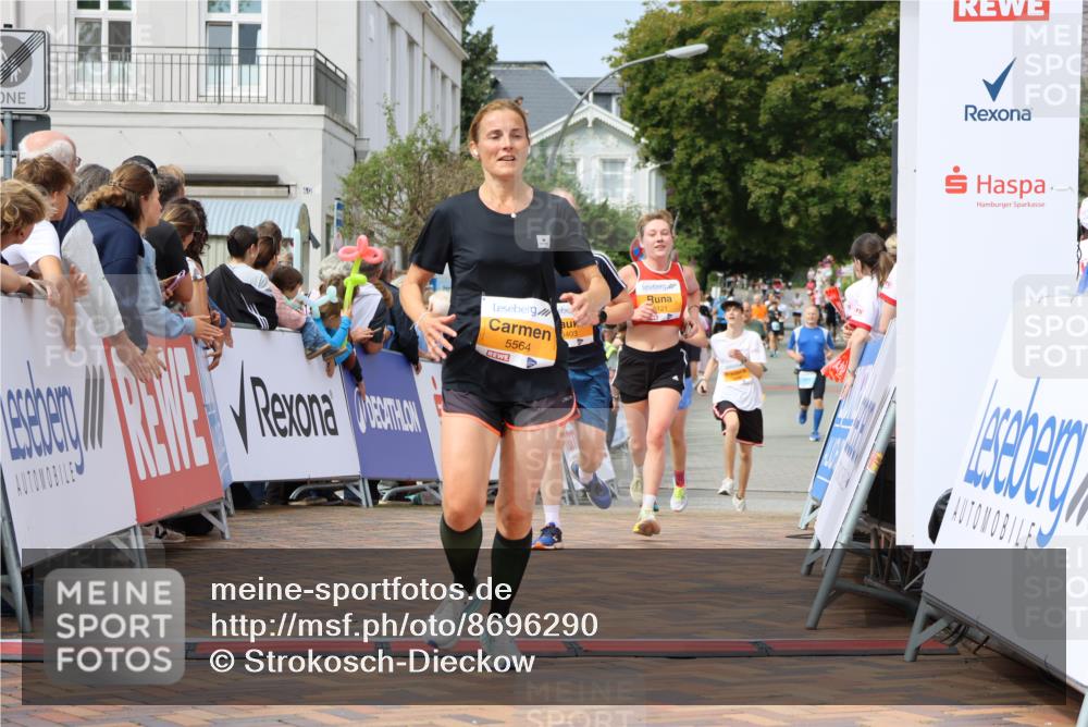 31.08.2025 - 21. Blankeneser Heldenlauf Strokosch-Dieckow http://msf.ph/oto/8696290 31.08.2025 12:27:38 Ziel 5121, 5403, 5564, 5742, 4143 meine-sportfotos.de