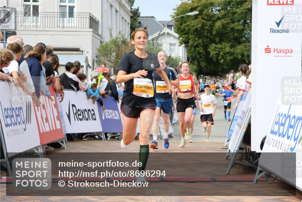 31.08.2025 - 21. Blankeneser Heldenlauf Strokosch-Dieckow http://msf.ph/oto/8696294 31.08.2025 12:27:38 Ziel 5121, 5403, 5564, 5742, 4143 meine-sportfotos.de