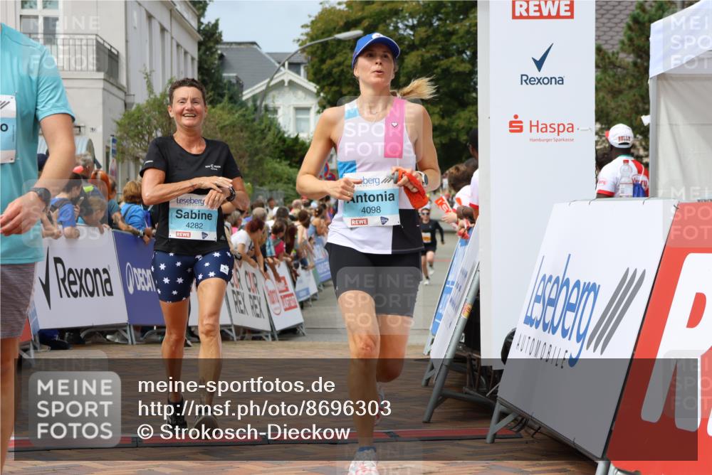 31.08.2025 - 21. Blankeneser Heldenlauf Strokosch-Dieckow http://msf.ph/oto/8696303 31.08.2025 12:22:34 Ziel 5556, 5522, 4166, 4056, 4098, 4282 meine-sportfotos.de