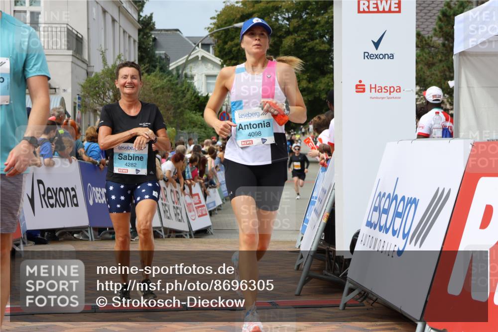 31.08.2025 - 21. Blankeneser Heldenlauf Strokosch-Dieckow http://msf.ph/oto/8696305 31.08.2025 12:22:34 Ziel 5556, 5522, 4166, 4056, 4098, 4282 meine-sportfotos.de