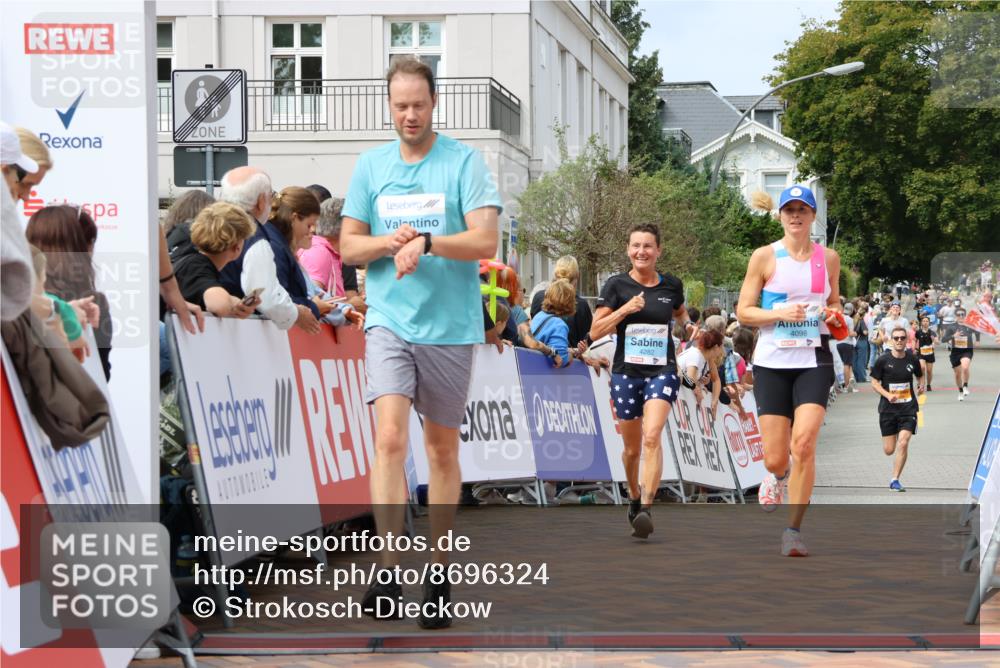 31.08.2025 - 21. Blankeneser Heldenlauf Strokosch-Dieckow http://msf.ph/oto/8696324 31.08.2025 12:22:32 Ziel 5556, 5522, 4166, 4056, 4098, 4282 meine-sportfotos.de