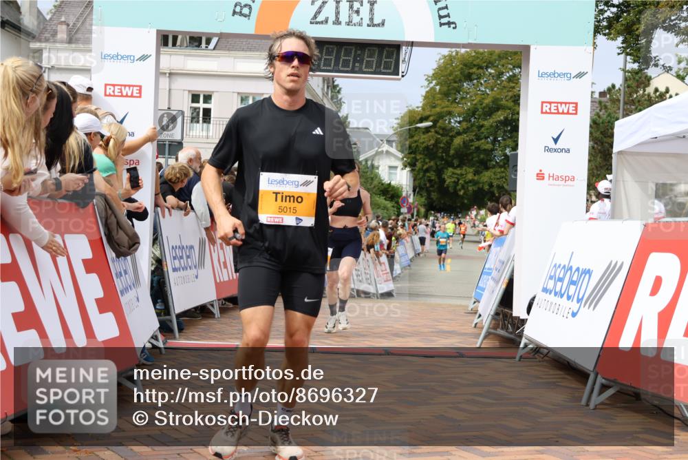 31.08.2025 - 21. Blankeneser Heldenlauf Strokosch-Dieckow http://msf.ph/oto/8696327 31.08.2025 12:27:04 Ziel 5065, 5274, 5275, 5015, 5291, 5818, 5819 meine-sportfotos.de