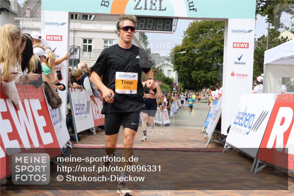 31.08.2025 - 21. Blankeneser Heldenlauf Strokosch-Dieckow http://msf.ph/oto/8696331 31.08.2025 12:27:04 Ziel 5065, 5274, 5275, 5015, 5291, 5818, 5819 meine-sportfotos.de