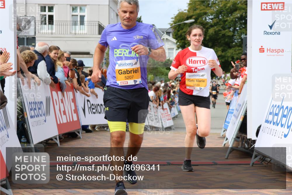 31.08.2025 - 21. Blankeneser Heldenlauf Strokosch-Dieckow http://msf.ph/oto/8696341 31.08.2025 12:22:24 Ziel 5624, 5207, 4056, 4178 meine-sportfotos.de
