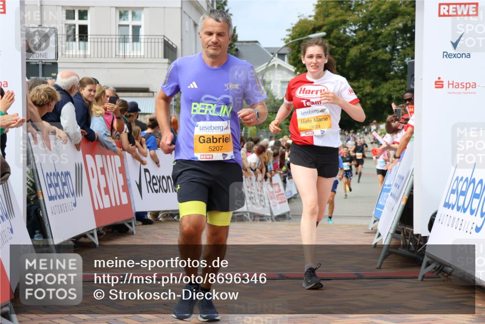 31.08.2025 - 21. Blankeneser Heldenlauf Strokosch-Dieckow http://msf.ph/oto/8696346 31.08.2025 12:22:24 Ziel 5624, 5207, 4056, 4178 meine-sportfotos.de