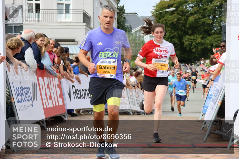 31.08.2025 - 21. Blankeneser Heldenlauf Strokosch-Dieckow http://msf.ph/oto/8696356 31.08.2025 12:22:24 Ziel 5624, 5207, 4056, 4178 meine-sportfotos.de
