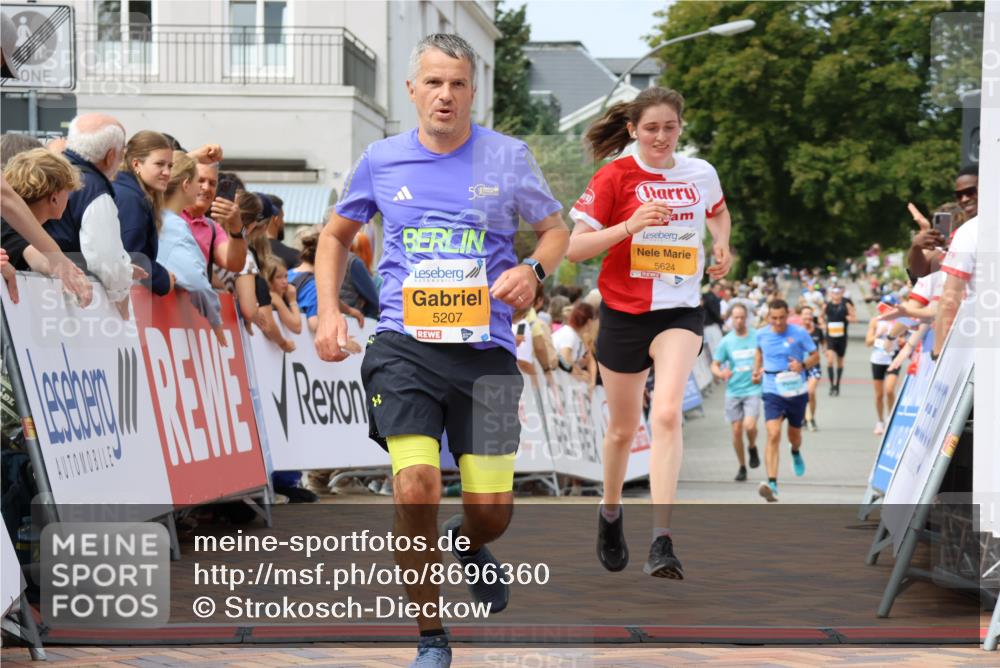 31.08.2025 - 21. Blankeneser Heldenlauf Strokosch-Dieckow http://msf.ph/oto/8696360 31.08.2025 12:22:24 Ziel 5624, 5207, 4056, 4178 meine-sportfotos.de
