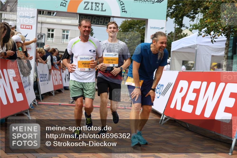 31.08.2025 - 21. Blankeneser Heldenlauf Strokosch-Dieckow http://msf.ph/oto/8696362 31.08.2025 12:27:00 Ziel 5065, 5274, 5275, 5664, 5015, 5291, 5818, 5819 meine-sportfotos.de