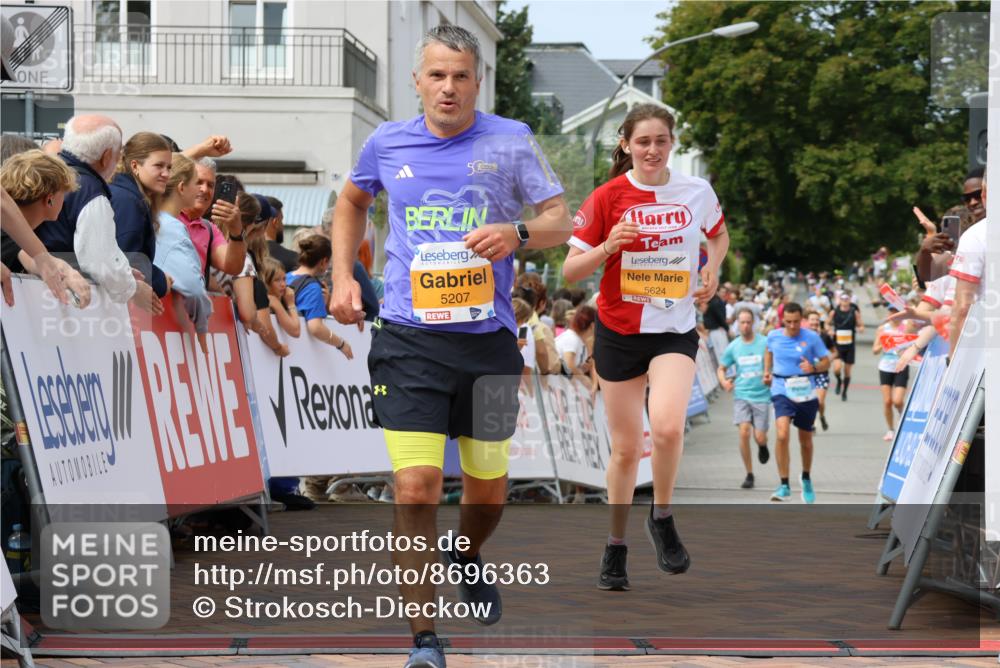 31.08.2025 - 21. Blankeneser Heldenlauf Strokosch-Dieckow http://msf.ph/oto/8696363 31.08.2025 12:22:24 Ziel 5624, 5207, 4056, 4178 meine-sportfotos.de