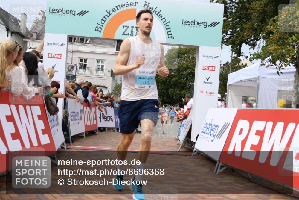 31.08.2025 - 21. Blankeneser Heldenlauf Strokosch-Dieckow http://msf.ph/oto/8696368 31.08.2025 12:22:19 Ziel 5624, 5207, 4178 meine-sportfotos.de