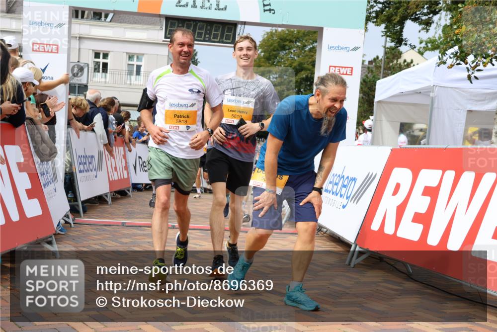 31.08.2025 - 21. Blankeneser Heldenlauf Strokosch-Dieckow http://msf.ph/oto/8696369 31.08.2025 12:27:00 Ziel 5065, 5274, 5275, 5664, 5015, 5291, 5818, 5819 meine-sportfotos.de