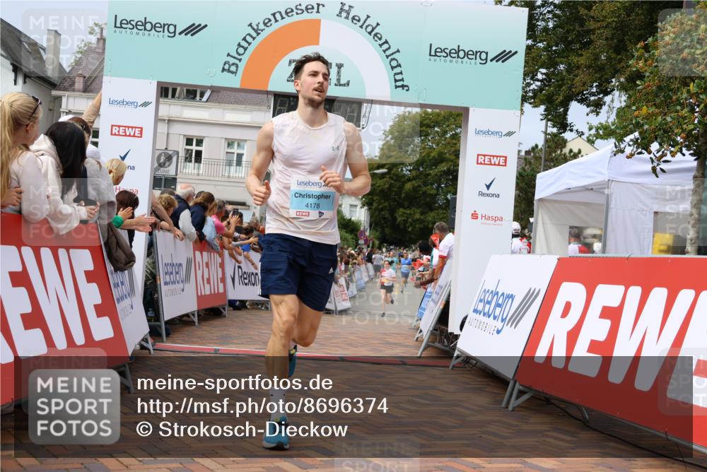 31.08.2025 - 21. Blankeneser Heldenlauf Strokosch-Dieckow http://msf.ph/oto/8696374 31.08.2025 12:22:19 Ziel 5624, 5207, 4178 meine-sportfotos.de