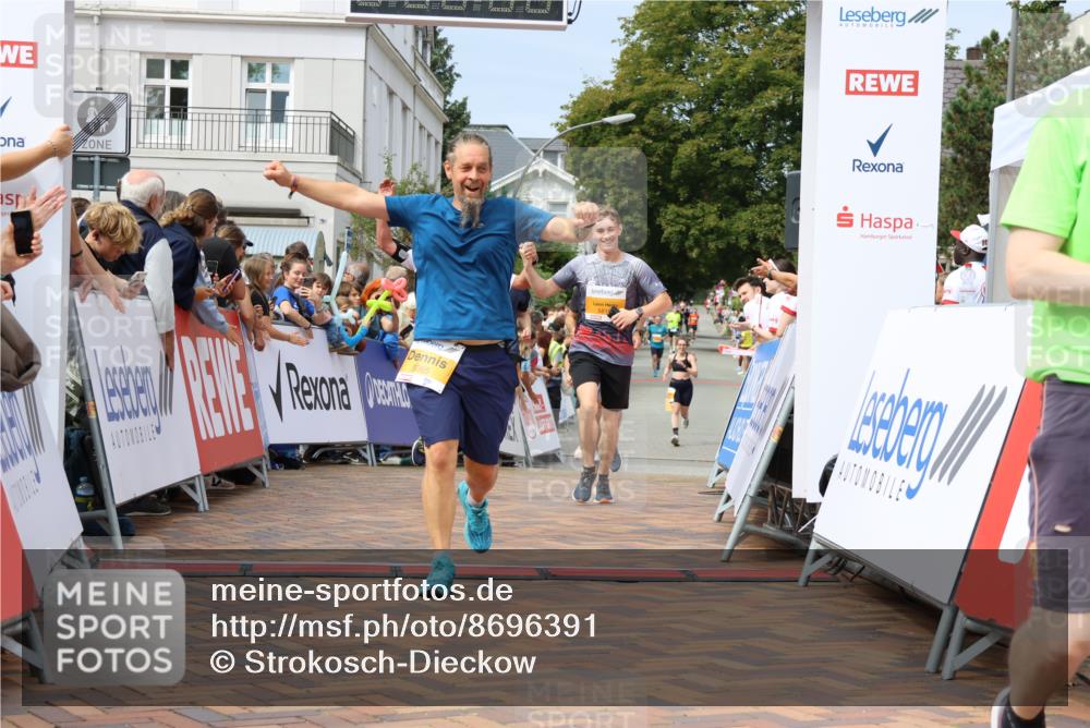 31.08.2025 - 21. Blankeneser Heldenlauf Strokosch-Dieckow http://msf.ph/oto/8696391 31.08.2025 12:26:58 Ziel 5065, 5274, 5275, 5664, 5015, 5818, 5819, 4180 meine-sportfotos.de