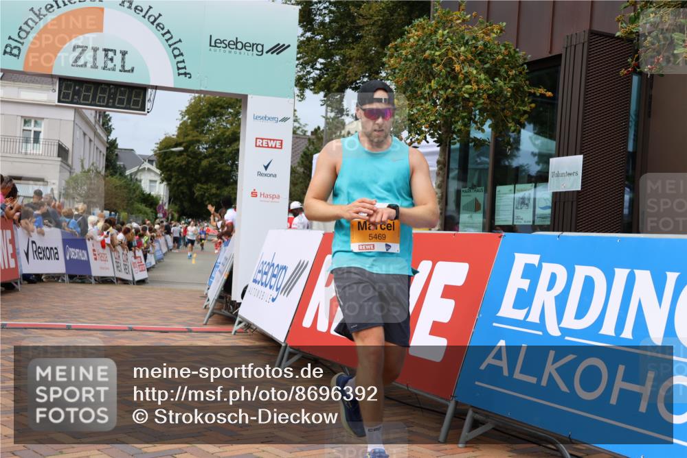 31.08.2025 - 21. Blankeneser Heldenlauf Strokosch-Dieckow http://msf.ph/oto/8696392 31.08.2025 12:22:07 Ziel 5469, 5622, 4281 meine-sportfotos.de