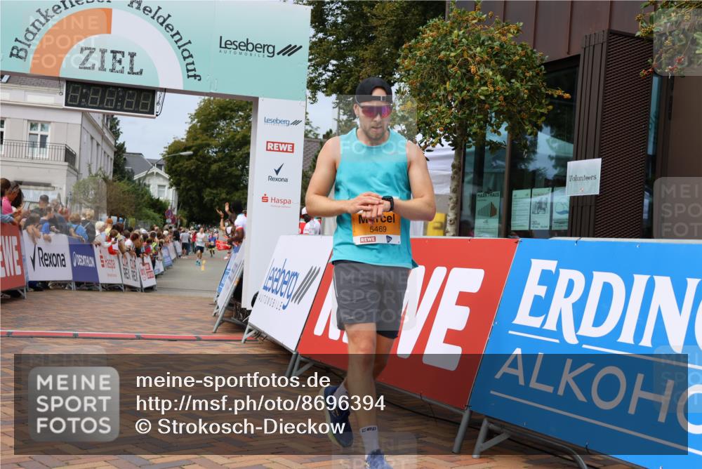 31.08.2025 - 21. Blankeneser Heldenlauf Strokosch-Dieckow http://msf.ph/oto/8696394 31.08.2025 12:22:07 Ziel 5469, 5622, 4281 meine-sportfotos.de