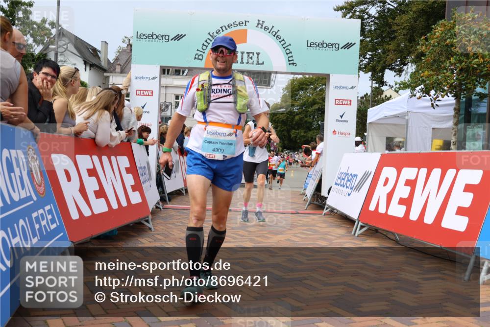 31.08.2025 - 21. Blankeneser Heldenlauf Strokosch-Dieckow http://msf.ph/oto/8696421 31.08.2025 12:22:01 Ziel 5003, 5469, 5622, 4244, 4396, 4412, 4281, 4309 meine-sportfotos.de