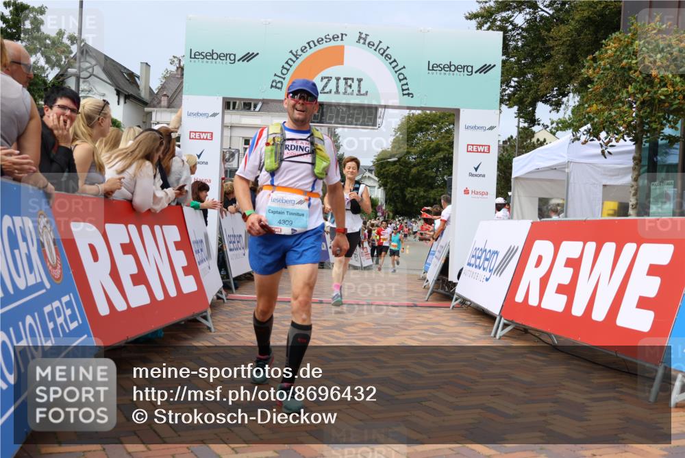 31.08.2025 - 21. Blankeneser Heldenlauf Strokosch-Dieckow http://msf.ph/oto/8696432 31.08.2025 12:22:01 Ziel 5003, 5469, 5622, 4244, 4396, 4412, 4281, 4309 meine-sportfotos.de