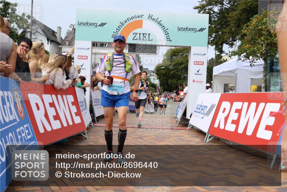 31.08.2025 - 21. Blankeneser Heldenlauf Strokosch-Dieckow http://msf.ph/oto/8696440 31.08.2025 12:22:01 Ziel 5003, 5469, 5622, 4244, 4396, 4412, 4281, 4309 meine-sportfotos.de
