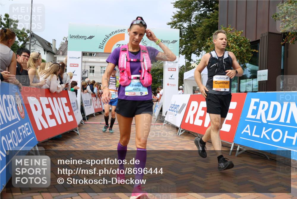 31.08.2025 - 21. Blankeneser Heldenlauf Strokosch-Dieckow http://msf.ph/oto/8696444 31.08.2025 12:21:59 Ziel 5003, 4244, 4396, 4412, 4034, 4281, 4309 meine-sportfotos.de