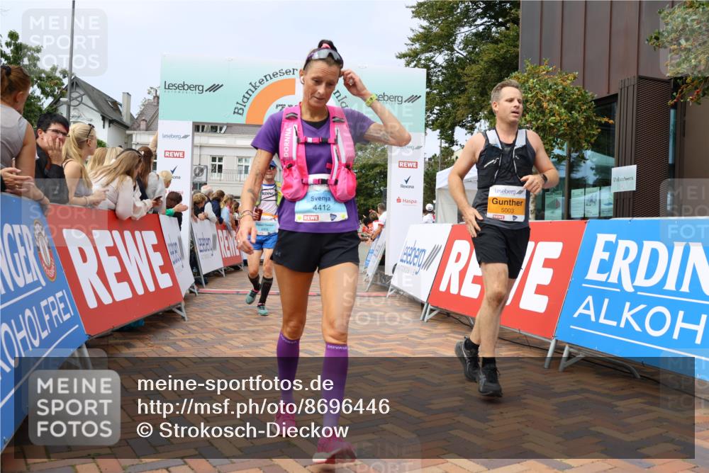 31.08.2025 - 21. Blankeneser Heldenlauf Strokosch-Dieckow http://msf.ph/oto/8696446 31.08.2025 12:21:59 Ziel 5003, 4244, 4396, 4412, 4034, 4281, 4309 meine-sportfotos.de