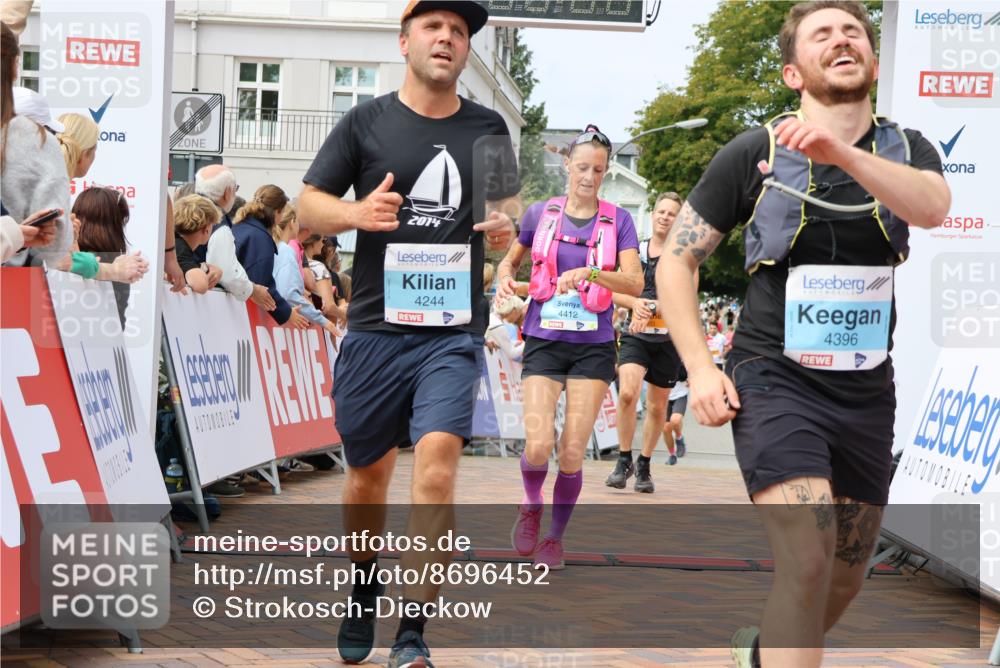 31.08.2025 - 21. Blankeneser Heldenlauf Strokosch-Dieckow http://msf.ph/oto/8696452 31.08.2025 12:21:56 Ziel 5003, 4244, 4396, 4412, 4034, 4281, 4309 meine-sportfotos.de