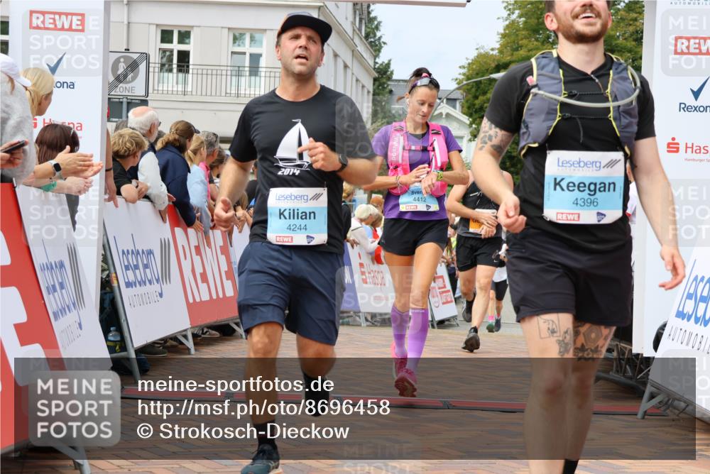 31.08.2025 - 21. Blankeneser Heldenlauf Strokosch-Dieckow http://msf.ph/oto/8696458 31.08.2025 12:21:56 Ziel 5003, 4244, 4396, 4412, 4034, 4281, 4309 meine-sportfotos.de
