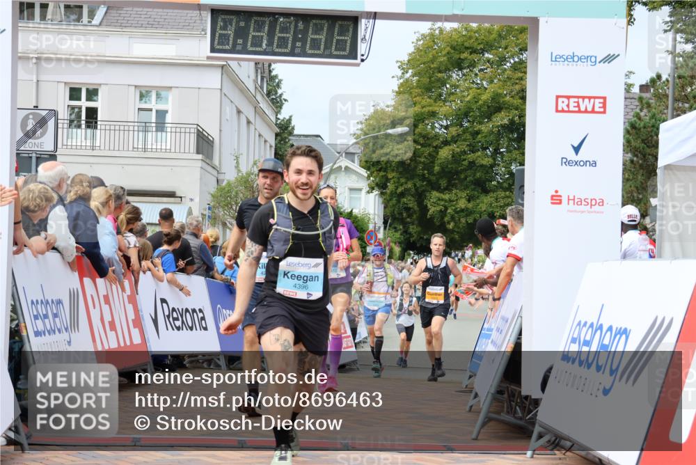 31.08.2025 - 21. Blankeneser Heldenlauf Strokosch-Dieckow http://msf.ph/oto/8696463 31.08.2025 12:21:55 Ziel 5003, 4244, 4396, 4412, 4034, 4309 meine-sportfotos.de
