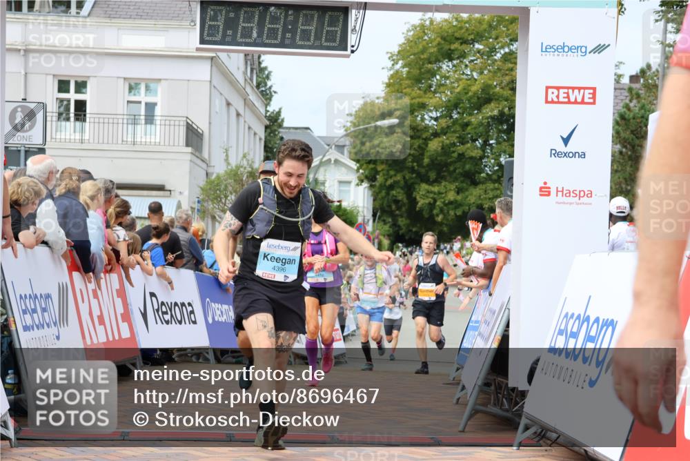 31.08.2025 - 21. Blankeneser Heldenlauf Strokosch-Dieckow http://msf.ph/oto/8696467 31.08.2025 12:21:55 Ziel 5003, 4244, 4396, 4412, 4034, 4309 meine-sportfotos.de