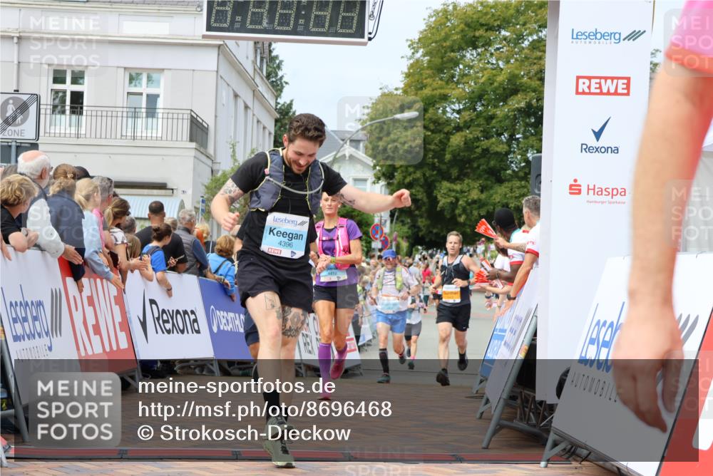 31.08.2025 - 21. Blankeneser Heldenlauf Strokosch-Dieckow http://msf.ph/oto/8696468 31.08.2025 12:21:55 Ziel 5003, 4244, 4396, 4412, 4034, 4309 meine-sportfotos.de